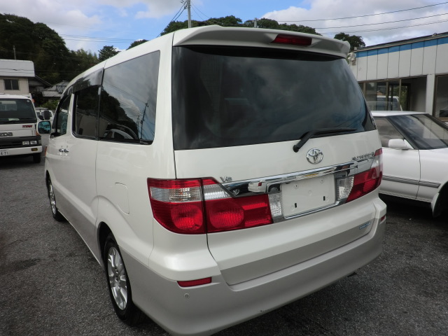 http://www.wy-it.jp/car/2002MODEL%20TOYOTA%20ALPHARD%20MNH10-0015808%20PP3.JPG