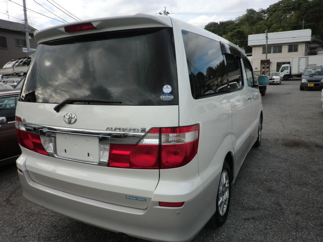 http://www.wy-it.jp/car/2002MODEL%20TOYOTA%20ALPHARD%20MNH10-0015808%20PP4.JPG