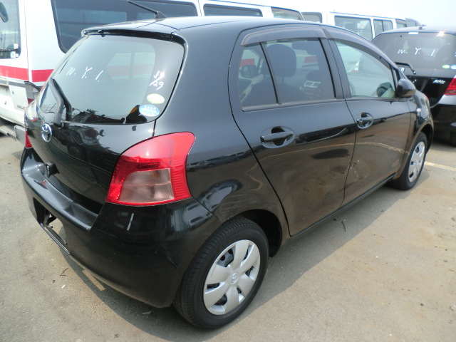 http://www.wy-it.jp/car/2007MODEL%20TOYOTA%20VITZ%20SCP90-2027153%20P12.jpg