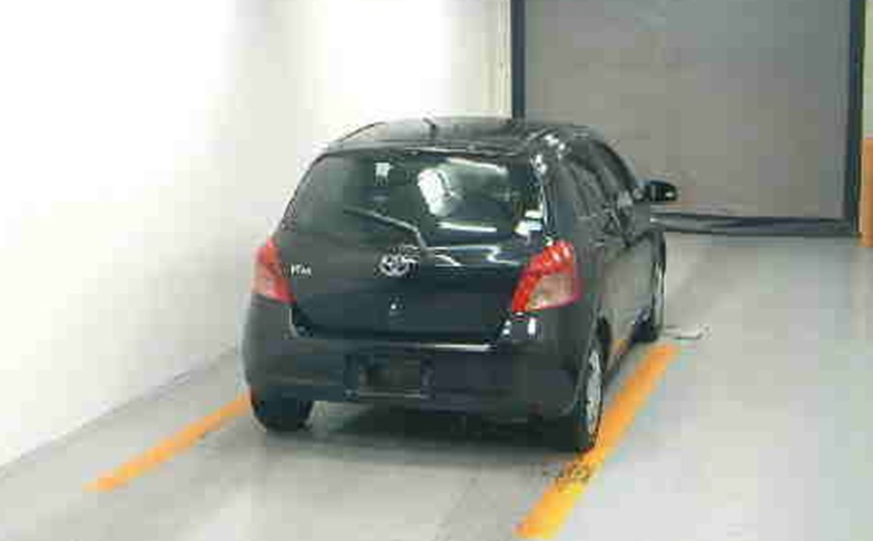 http://www.wy-it.jp/car/2007MODEL%20TOYOTA%20VITZ%20SCP90-2027153%20P3.jpg